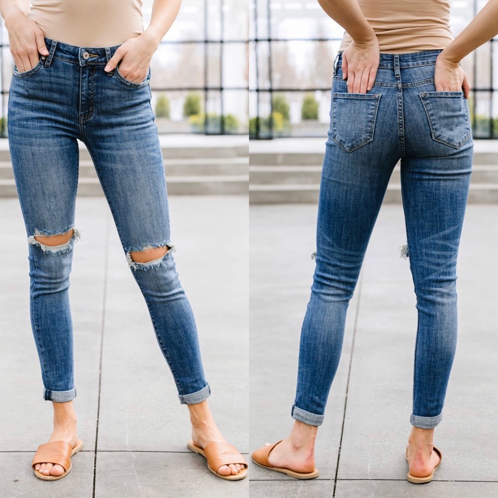 KanCan Distressed Roll Up Skinny Jeans